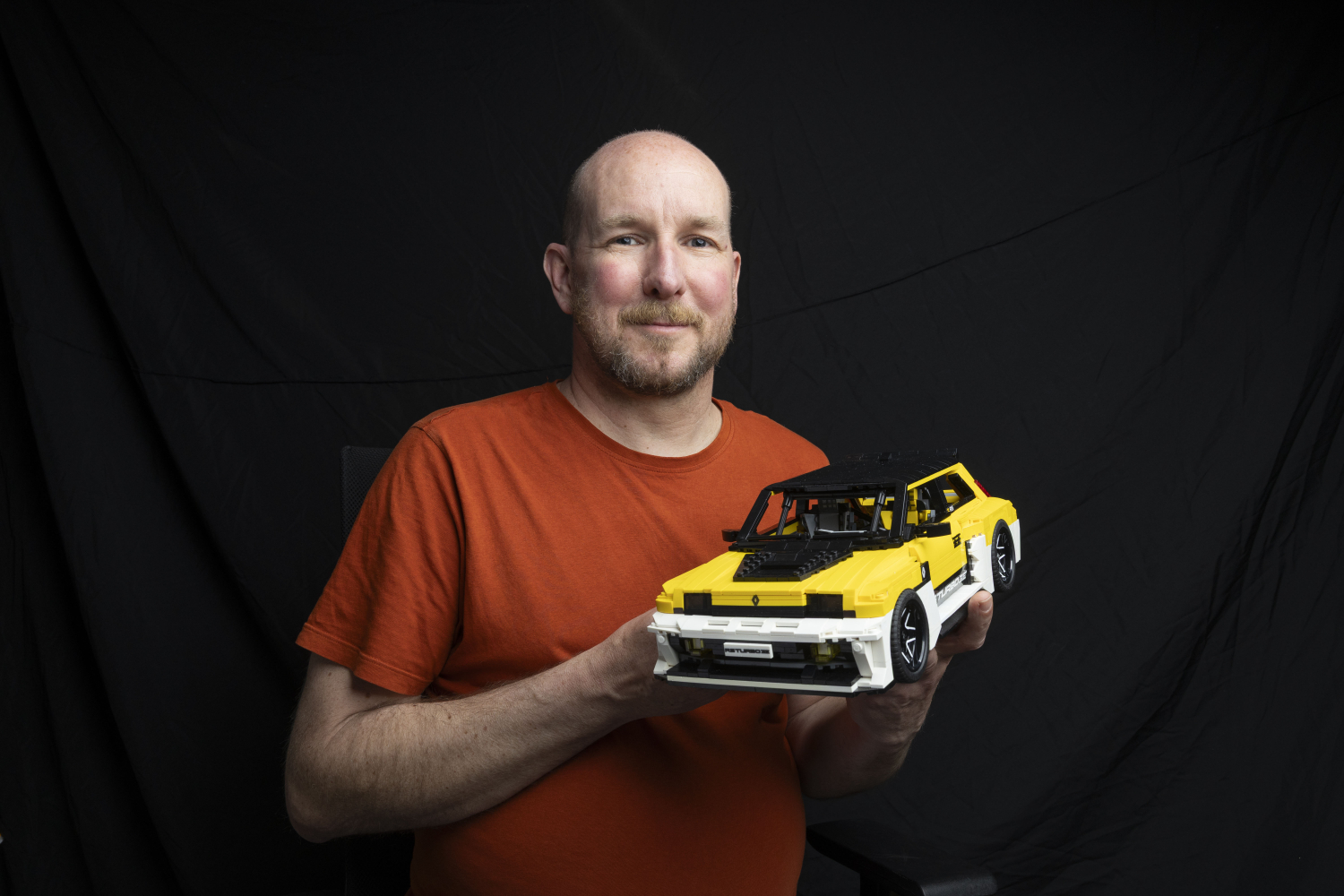 FAN-BUILT LEGO® RENAULT 5 TURBO 3E RACES TO 10,000 SUPPORTERS, TAKING A STEP CLOSER TO THE SHELVES