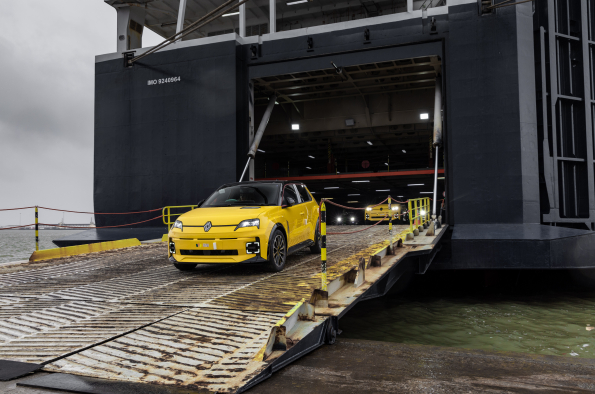 Renault 5 UK arrival