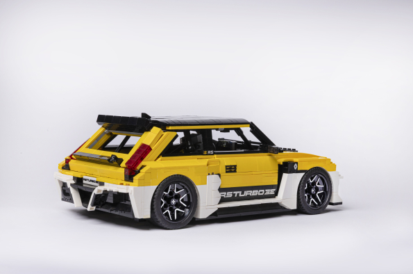 Renault backs fan-built LEGO® R5 Turbo 3E project, calling on public to support creator in his quest for 10,000 signatures so it can be considered for production