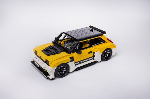 Renault backs fan-built LEGO® R5 Turbo 3E project, calling on public to support creator in his quest for 10,000 signatures so it can be considered for production