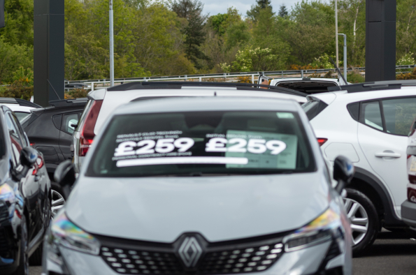 Park’s Renault East Kilbride is the latest UK retailer to feature brand’s new network corporate identity