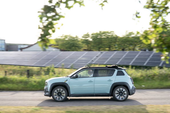 Renault 4 E-Tech electric ‘Plein Sud’ completes solar-powered Land’s End to John O’Groats Drive