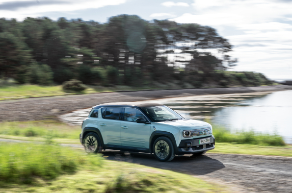 Renault 4 E-Tech electric ‘Plein Sud’ completes solar-powered Land’s End to John O’Groats Drive