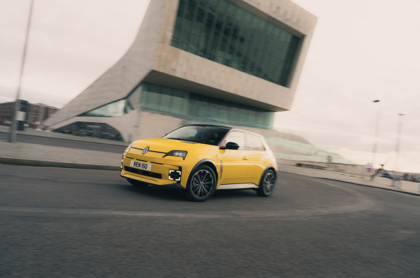 Renault EV owners prove electric car adoption is now driven by desire, not duty, as design and cost benefits capture buyers‘ heads and hearts