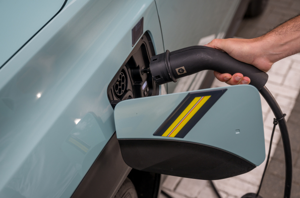 Renault EV owners prove electric car adoption is now driven by desire, not duty, as design and cost benefits capture buyers‘ heads and hearts