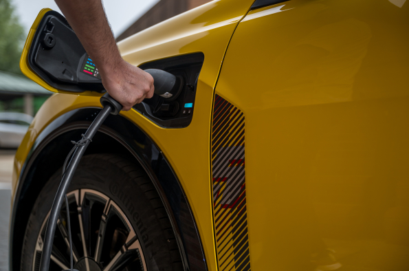 Renault EV owners prove electric car adoption is now driven by desire, not duty, as design and cost benefits capture buyers‘ heads and hearts