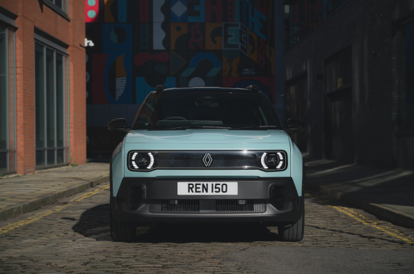 Renault 4 E-Tech electric
