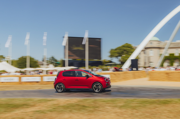 Renault electrifies Goodwood Festival of Speed with Renault 5 Turbo 3E and iconic performance showcase