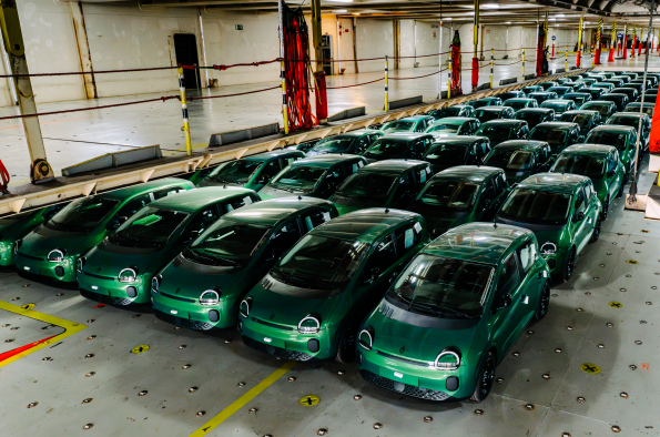 Renault Twingo E-Tech electric ‘Le Frog’ makes the leap to UK retailers ahead of general order books opening