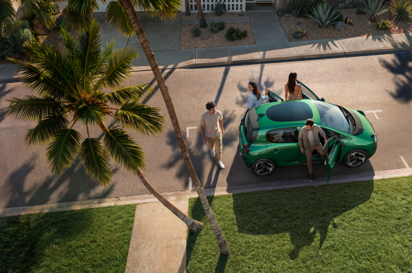 Twingo E-Tech electric with Twingobay panoramic glass roof